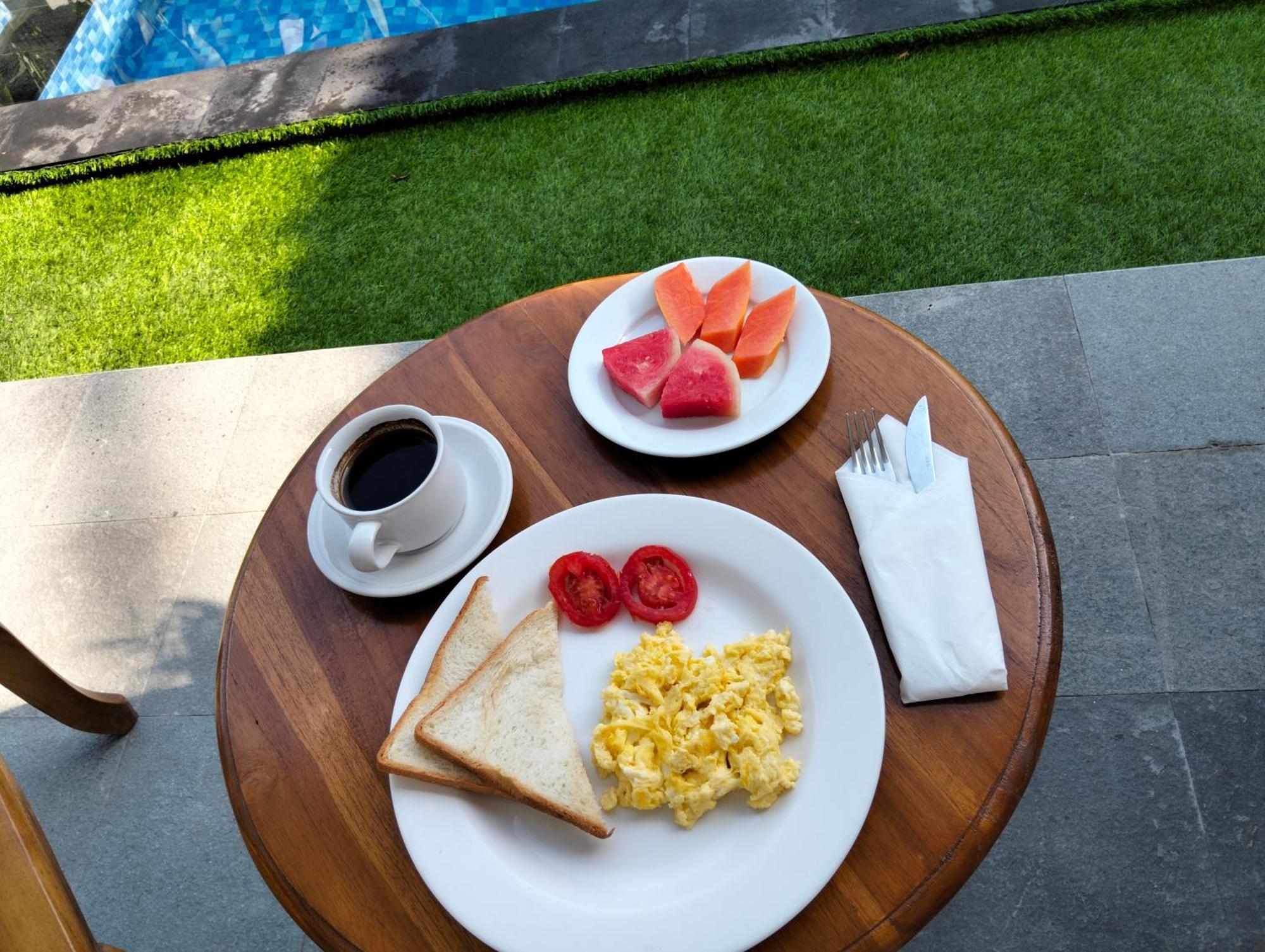 Kutus Bali Guesthouse 발리 사누르 외부 사진